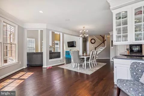 Dining - 700 Caleb Ln, Annapolis, MD 21401 photo 8 of 10