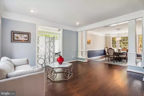 Entry Way - 700 Caleb Ln, Annapolis, MD 21401 photo 2 of 12