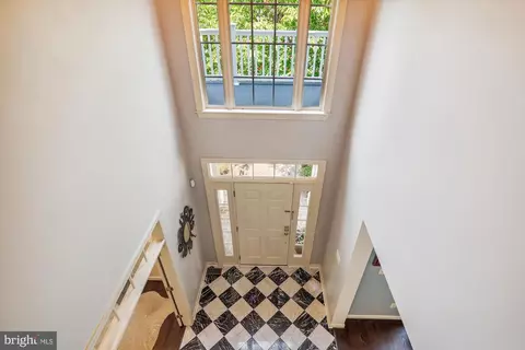 Entry Way - 700 Caleb Ln, Annapolis, MD 21401 photo 10 of 12