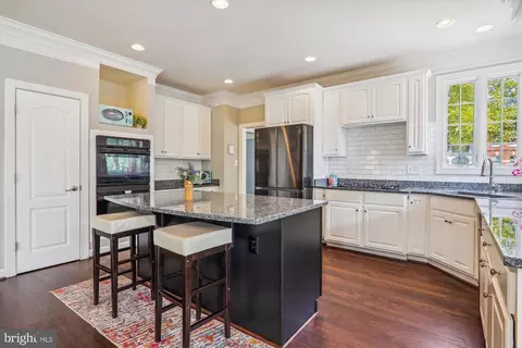 Kitchen - 700 Caleb Ln, Annapolis, MD 21401 photo 2 of 8