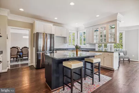 Kitchen - 700 Caleb Ln, Annapolis, MD 21401 photo 3 of 8