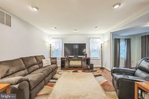 4302 3rd St, Brooklyn, MD 21225 photo 5
