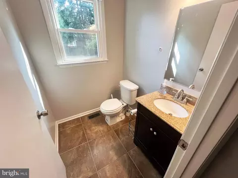 2505 229th St, Pasadena, MD 21122 photo 6