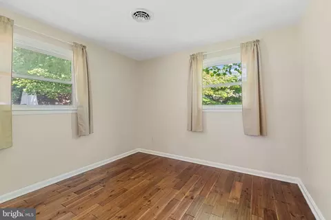 8243 Forest Glen Dr, Pasadena, MD 21122 photo 28