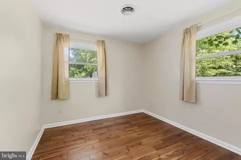 8243 Forest Glen Dr, Pasadena, MD 21122 photo 32