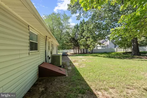 8243 Forest Glen Dr, Pasadena, MD 21122 photo 35