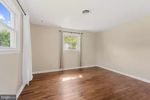 8243 Forest Glen Dr, Pasadena, MD 21122 photo 27