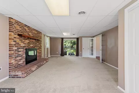 8243 Forest Glen Dr, Pasadena, MD 21122 photo 15