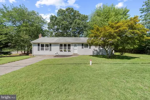 8243 Forest Glen Dr, Pasadena, MD 21122 photo 40