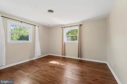 8243 Forest Glen Dr, Pasadena, MD 21122 photo 24