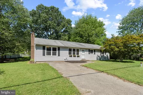 8243 Forest Glen Dr, Pasadena, MD 21122 photo 36