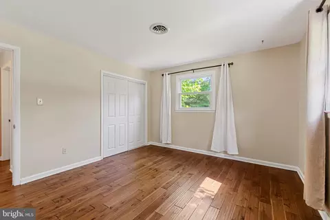 8243 Forest Glen Dr, Pasadena, MD 21122 photo 25