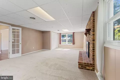 8243 Forest Glen Dr, Pasadena, MD 21122 photo 18