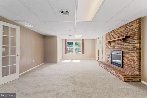 8243 Forest Glen Dr, Pasadena, MD 21122 photo 17