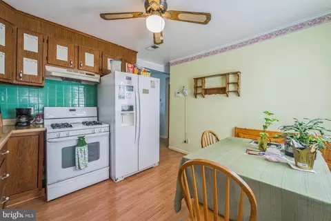 109 Winston Rd, Pasadena, MD 21122 photo 6