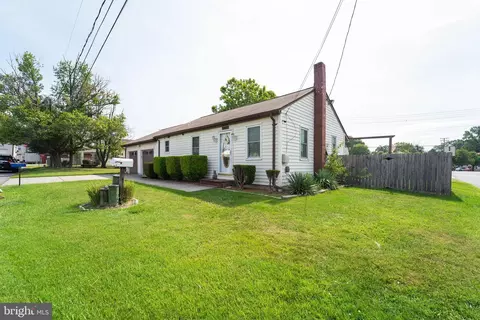 109 Winston Rd, Pasadena, MD 21122 photo 2