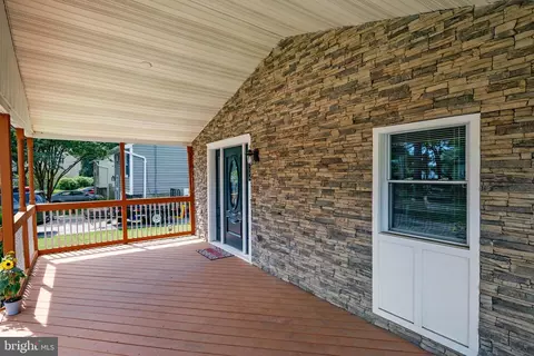 7776 W Shore Rd, Pasadena, MD 21122 photo 6