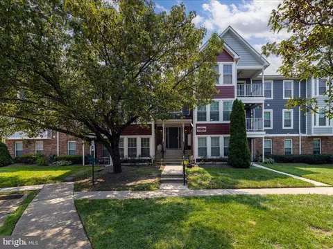 871 Deering Rd #9M, Pasadena, MD 21122