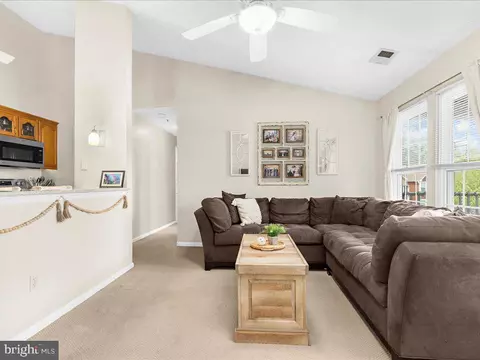 871 Deering Rd #9M, Pasadena, MD 21122 photo 5
