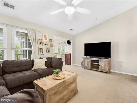 871 Deering Rd #9M, Pasadena, MD 21122 photo 4