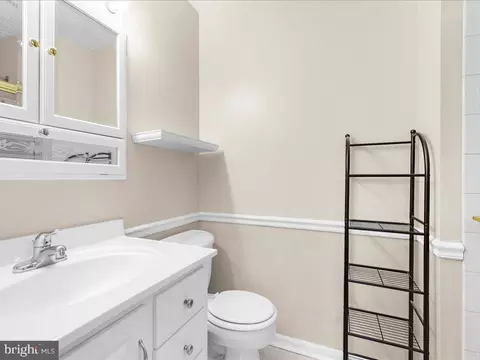 871 Deering Rd #9M, Pasadena, MD 21122 photo 23