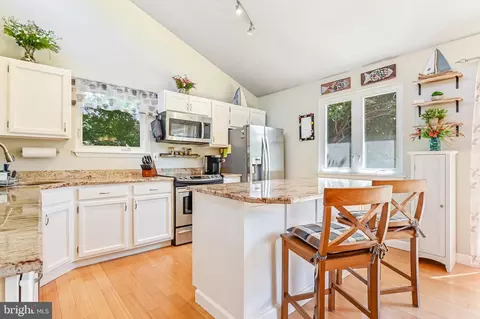1143 Riverview Dr, Annapolis, MD 21409 photo 3