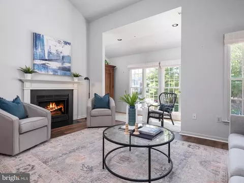 2706 Summerview Way #303, Annapolis, MD 21401
