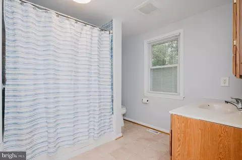 557 Sunset Knoll Rd, Pasadena, MD 21122 photo 26