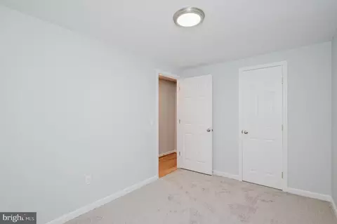 557 Sunset Knoll Rd, Pasadena, MD 21122 photo 18