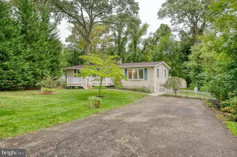 557 Sunset Knoll Rd, Pasadena, MD 21122 photo 38
