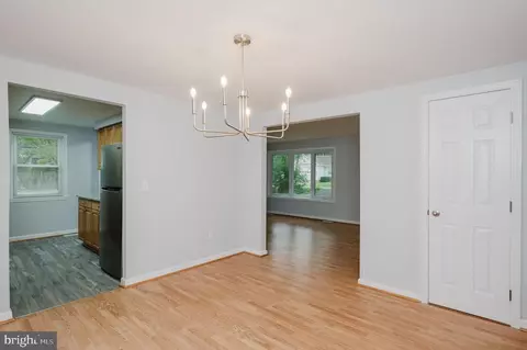557 Sunset Knoll Rd, Pasadena, MD 21122 photo 15