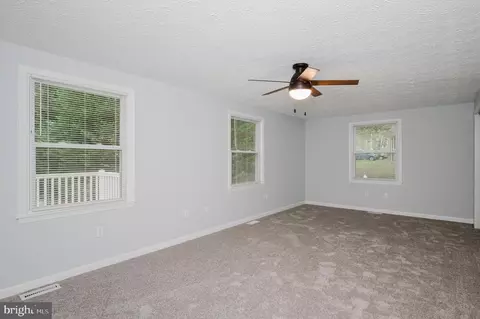 557 Sunset Knoll Rd, Pasadena, MD 21122 photo 20