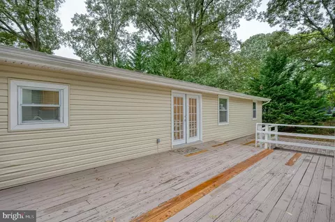 557 Sunset Knoll Rd, Pasadena, MD 21122 photo 42