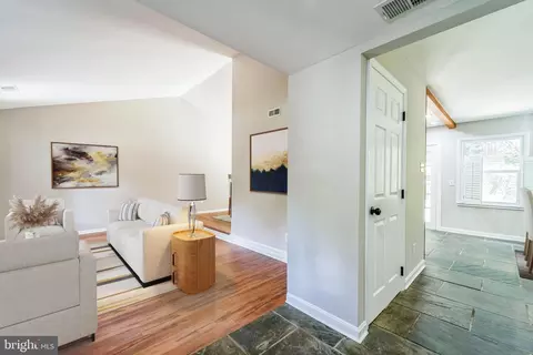 Entry Way - 1410 Ormsby Pl, Crofton, MD 21114 photo 2 of 10