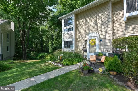 280 E Hilltop Ln #7, Annapolis, MD 21403