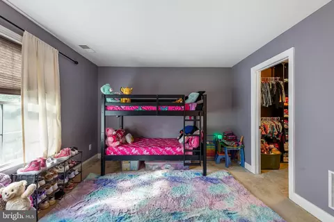 Bedroom - 7983 Long Hill Rd, Pasadena, MD 21122 photo 4 of 5