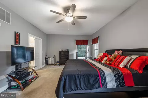 Bedroom - 7983 Long Hill Rd, Pasadena, MD 21122 photo 1 of 5