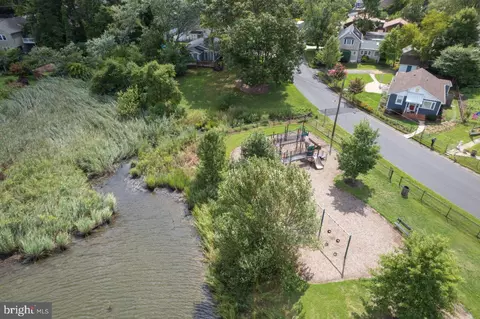 View/Area - 724 Shore Dr, Edgewater, MD 21037 photo 9 of 14