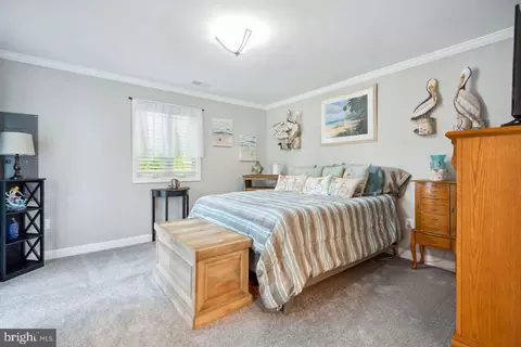 Bedroom - 724 Shore Dr, Edgewater, MD 21037 photo 2 of 5