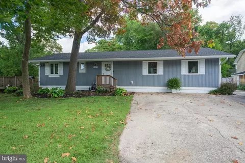 Exterior - 724 Shore Dr, Edgewater, MD 21037 photo 1 of 12