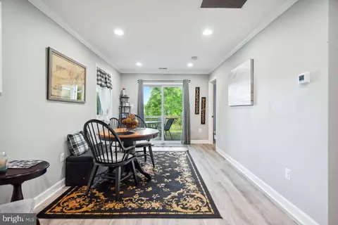 Dining - 724 Shore Dr, Edgewater, MD 21037 photo 2 of 2