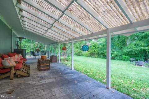 Exterior - 724 Shore Dr, Edgewater, MD 21037 photo 6 of 12