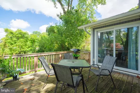 Exterior - 724 Shore Dr, Edgewater, MD 21037 photo 5 of 12