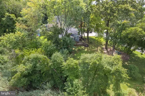 View/Area - 724 Shore Dr, Edgewater, MD 21037 photo 10 of 14