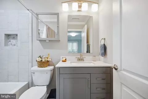 Bath - 724 Shore Dr, Edgewater, MD 21037 photo 1 of 7