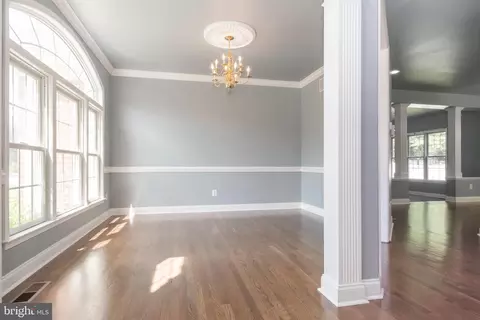15 Johnson Rd, Pasadena, MD 21122 photo 12