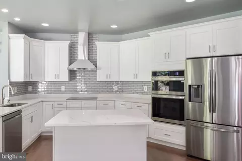 15 Johnson Rd, Pasadena, MD 21122 photo 20