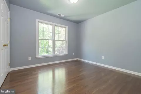 15 Johnson Rd, Pasadena, MD 21122 photo 38