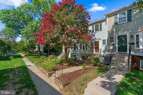 1492 Mara Vista Ct, Crofton, MD 21114
