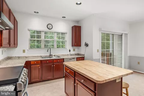 2316 Bellow Ct, Crofton, MD 21114 photo 9